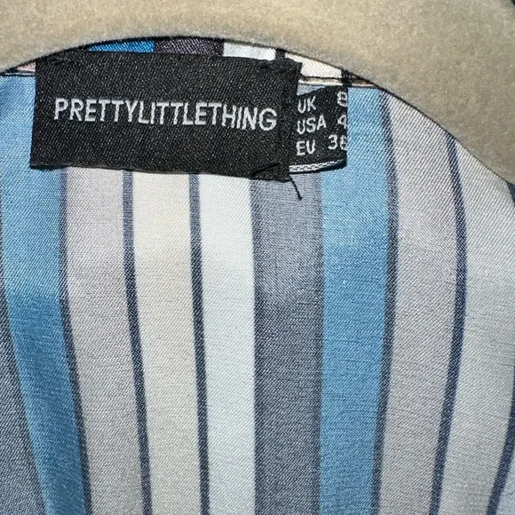 PrettyLittleThing Cropped Button Up Top - Picture 4 of 10
